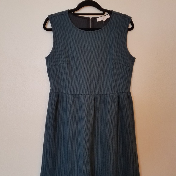 Loft Dress - Picture 1 of 6
